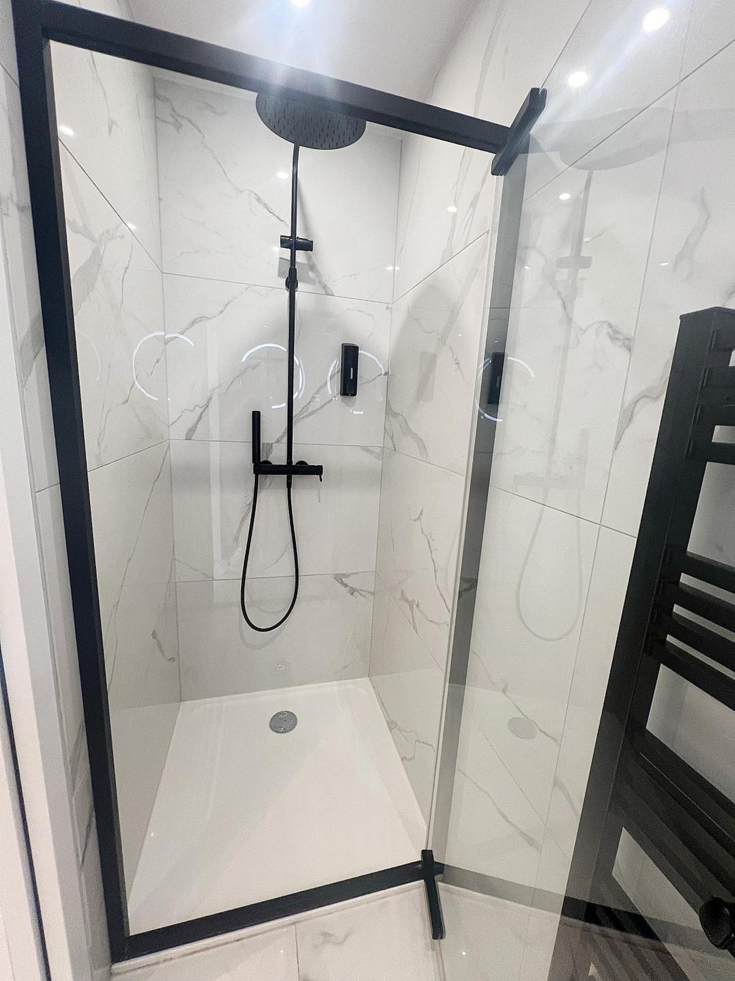 Le Petit Barbusse, Proche Centre Avec Netflix Appartement Reims Buitenkant foto