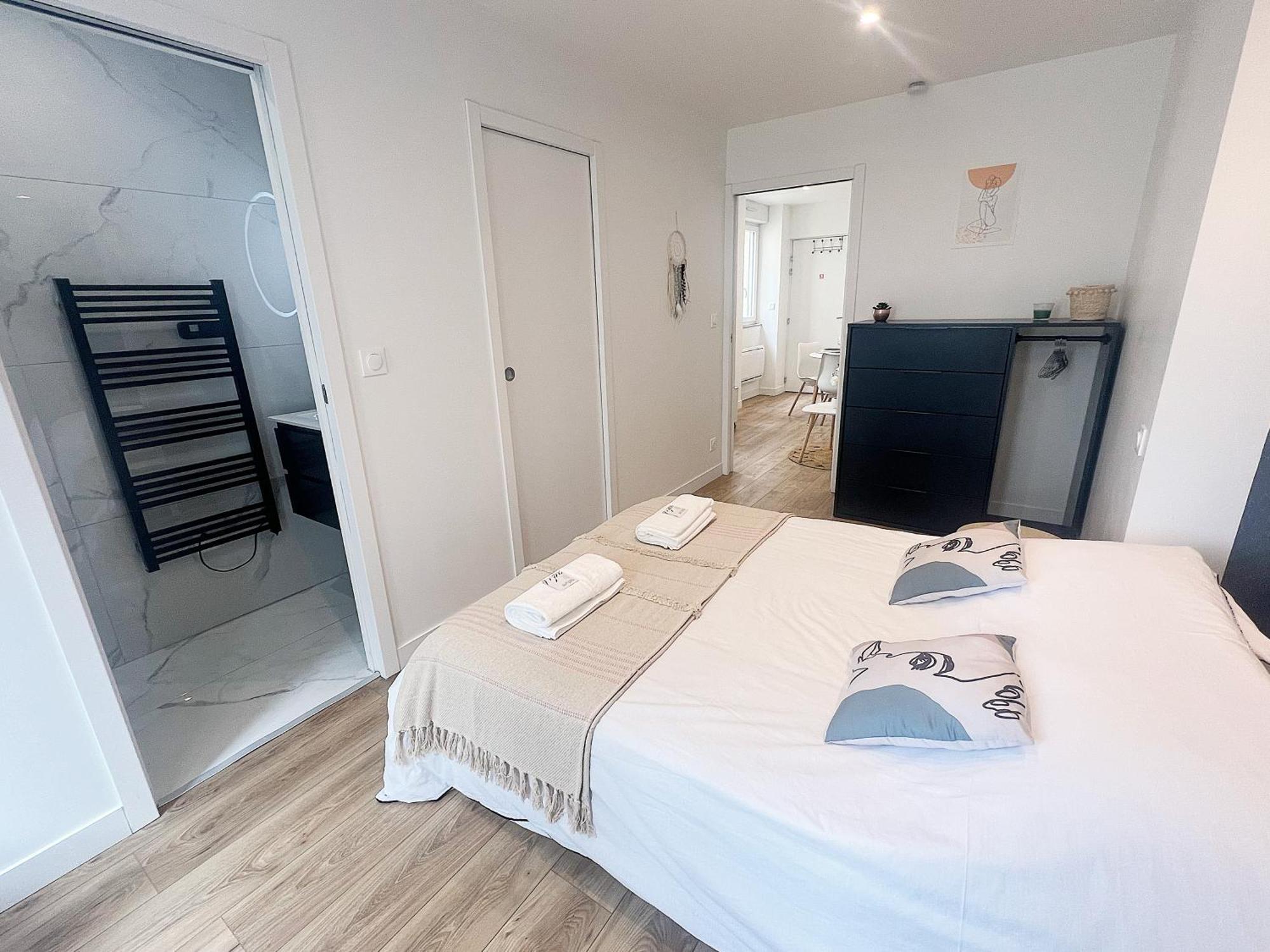 Le Petit Barbusse, Proche Centre Avec Netflix Appartement Reims Buitenkant foto